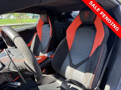 Used 2024 Lamborghini Revuelto image 22