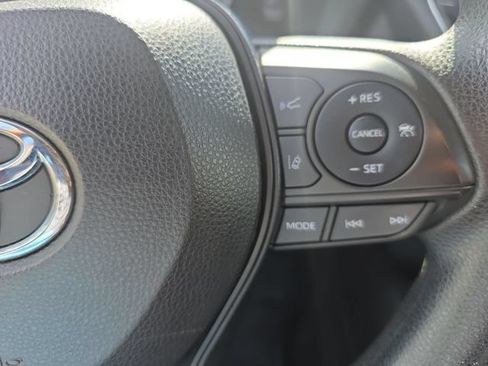 Used 2022 Toyota Corolla LE FWD image 18