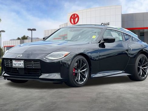 Used 2024 Nissan Z Performance w/ Floor Mat Package RWD image 9