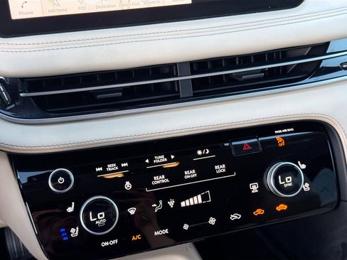 Used 2022 INFINITI QX60 Sensory w/ Cargo Package image 15