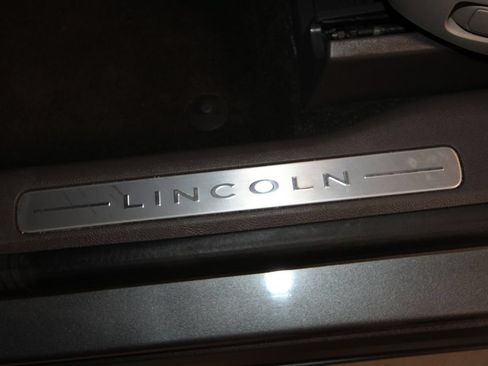 Used 2024 Lincoln Corsair FWD w/ Equipment Group 101A image 7