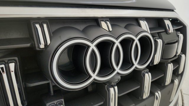 Used 2025 Audi Q7 3.0T Premium Plus w/ Premium Plus Package AWD/4WD image 30