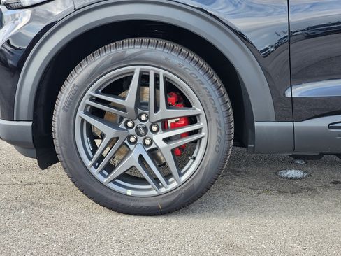New 2026 Ford Explorer ST AWD/4WD image 8