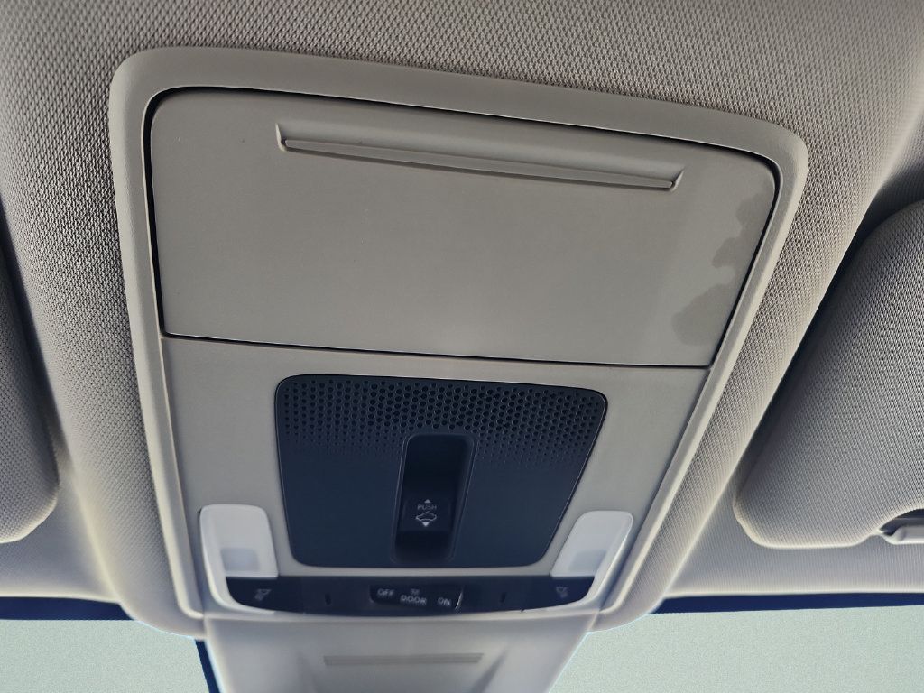 Used 2025 Honda CR-V EX image 17
