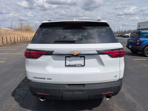 Used 2023 Chevrolet Traverse LT w/ Rear Camera Mirror Package image 7