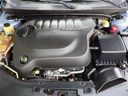 Used 2014 Chrysler 200 Limited FWD image 37
