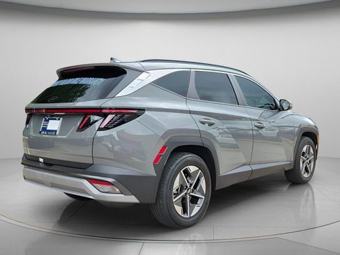 Used 2025 Hyundai Tucson SEL FWD image 7