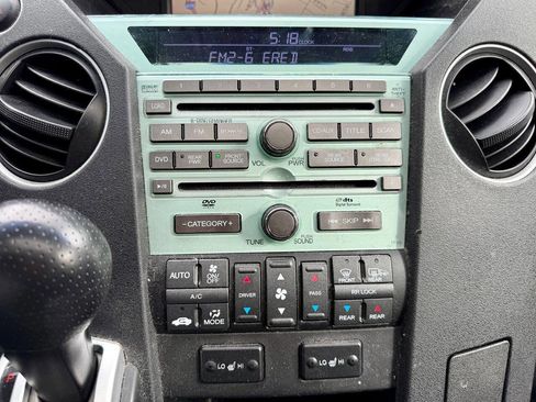 Used 2011 Honda Pilot Touring image 24