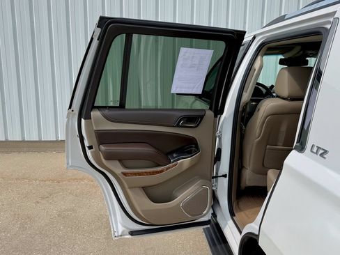 Used 2016 Chevrolet Tahoe LTZ AWD/4WD image 16