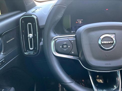 Used 2023 Volvo XC40 Recharge Ultimate AWD/4WD image 22