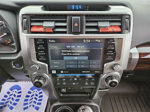 Used 2021 Toyota 4Runner Limited image 21