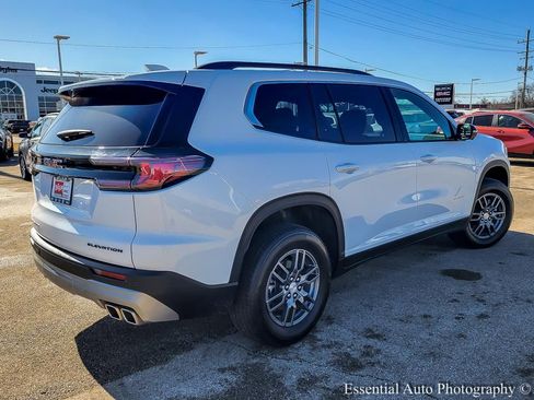 Used 2025 GMC Acadia Elevation AWD/4WD image 9