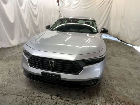 Used 2025 Honda Accord SE image 13