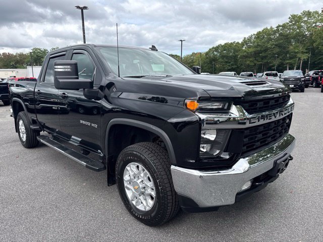 Used 2022 Chevrolet Silverado 3500 LT w/ Convenience Package AWD/4WD image 4