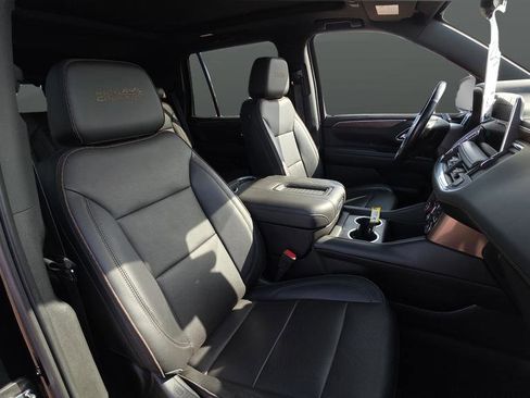 Used 2022 Chevrolet Tahoe High Country AWD/4WD image 27