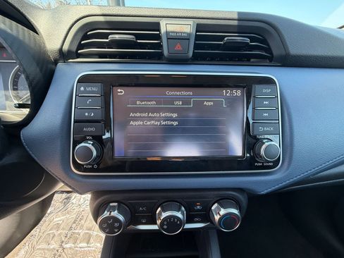 Used 2025 Nissan Versa SV image 20