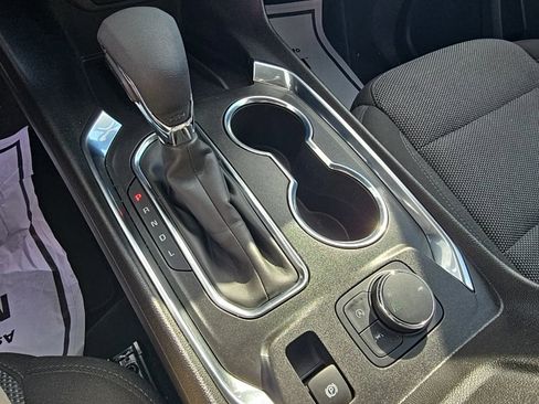 Used 2023 Chevrolet Traverse LT image 21