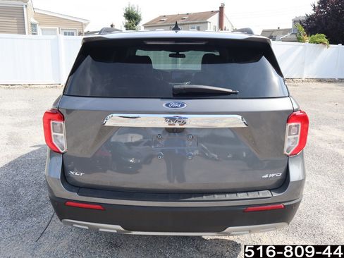 Used 2023 Ford Explorer XLT w/ Equipment Group 202A image 8