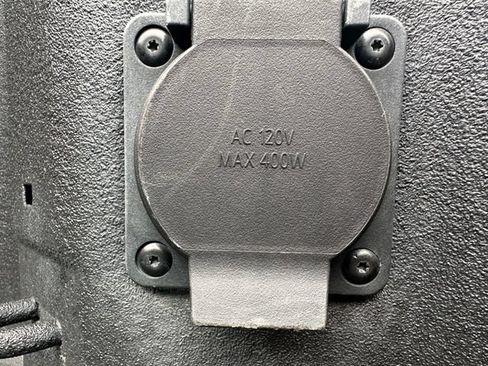 Used 2025 GMC Sierra 1500 SLT w/ SLT Convenience Package AWD/4WD image 23