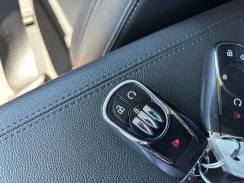 Used 2025 Buick Encore GX Preferred AWD/4WD image 22