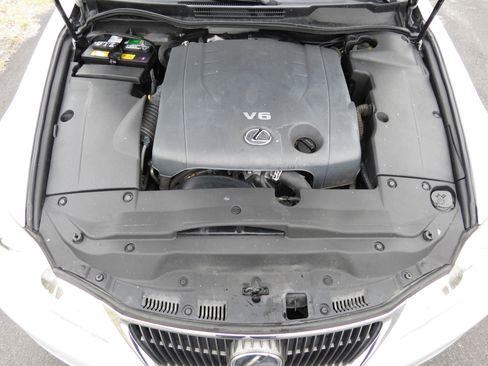 Used 2011 Lexus IS 250 RWD image 39