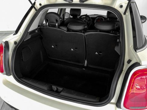 Used 2016 MINI Cooper 4-Door Hardtop FWD image 46