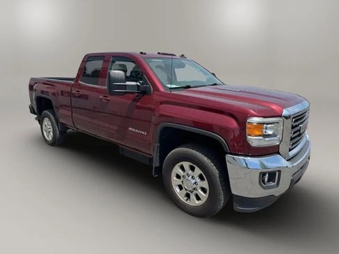 Used 2015 GMC Sierra 2500 SLE w/ SLE Preferred Package AWD/4WD image 4