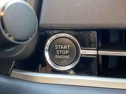 Used 2024 Mitsubishi Outlander SE FWD image 24