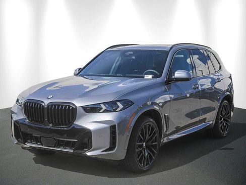 Used 2026 BMW X5 sDrive40i w/ M Sport Package RWD image 3