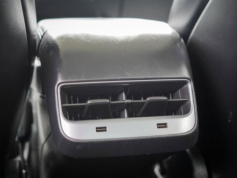 Used 2018 Tesla Model 3 RWD image 17