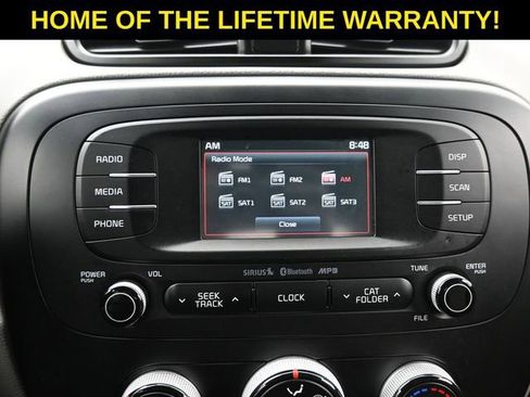 Used 2016 Kia Soul + image 23