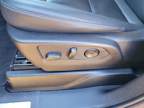 Used 2024 Chevrolet Tahoe LT RWD image 17