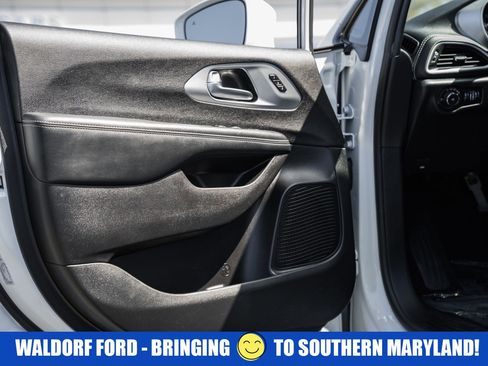 Used 2022 Chrysler Pacifica Touring-L w/ S Appearance Package AWD/4WD image 76