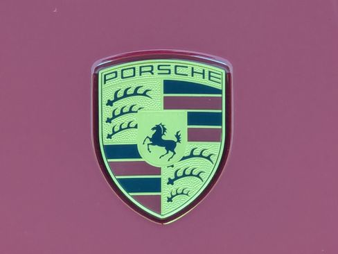 Used 2024 Porsche Macan image 25