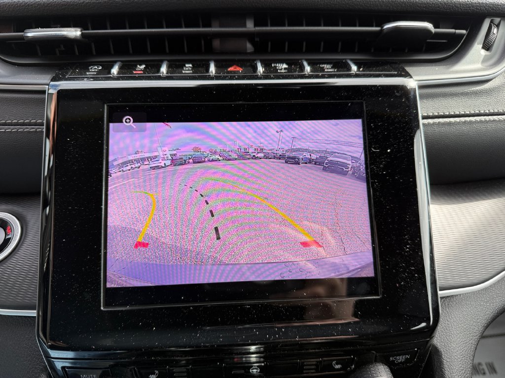 Used 2025 Jeep Grand Cherokee L Altitude AWD/4WD image 21