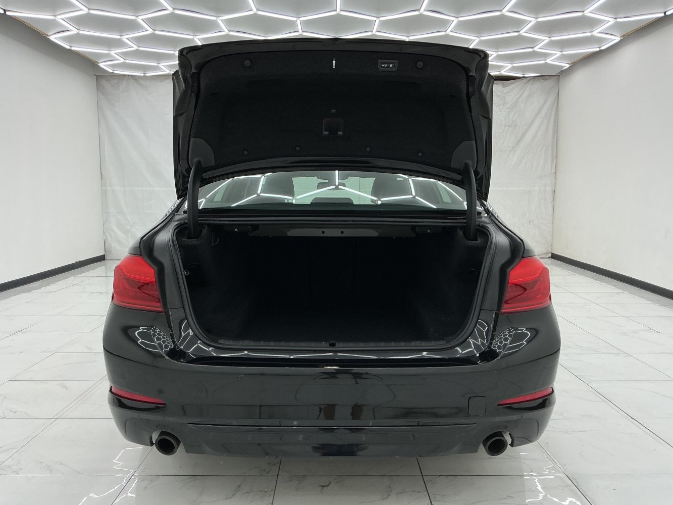 Used 2017 BMW 530i xDrive AWD/4WD image 46
