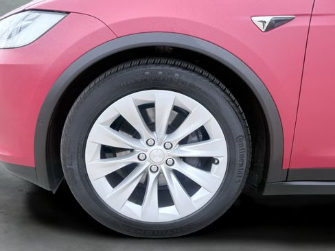 Used 2017 Tesla Model X 75D AWD/4WD image 18