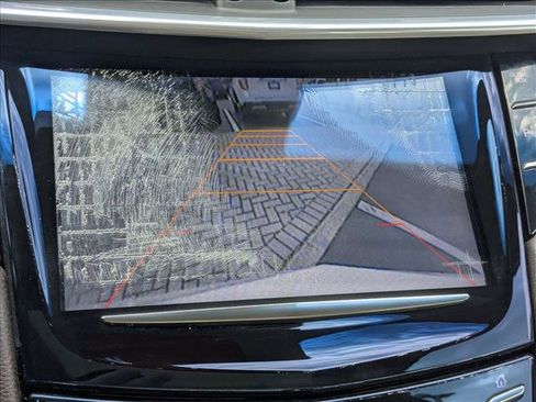 Used 2013 Cadillac XTS Premium FWD image 13