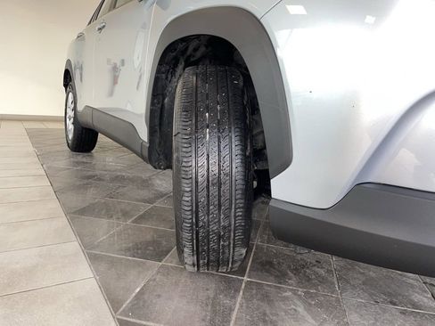 Used 2023 Toyota Corolla Cross L image 16