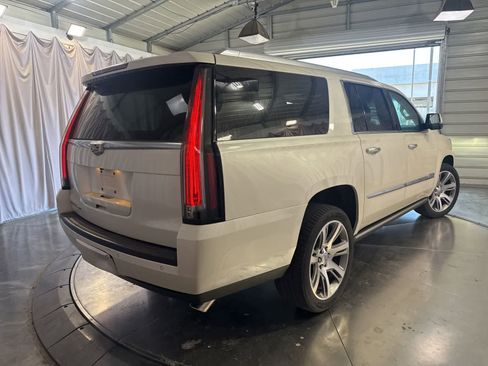 Used 2015 Cadillac Escalade ESV Premium AWD/4WD image 5