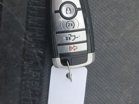 Used 2022 Ford F150 Platinum AWD/4WD image 23