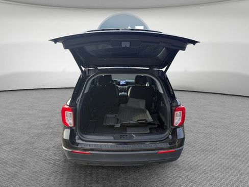 Used 2023 Ford Explorer XLT AWD/4WD image 23