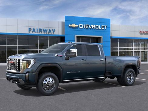 New 2026 GMC Sierra 3500 Denali w/ Denali Reserve Package AWD/4WD image 2