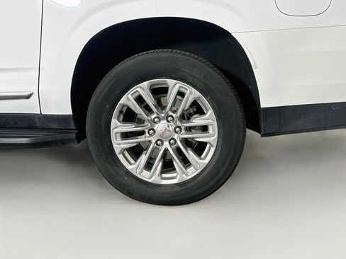 Used 2024 GMC Yukon XL SLT RWD image 11