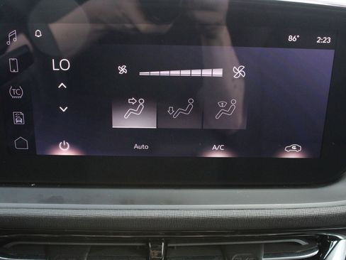 Used 2024 Buick Envista Sport Touring w/ Convenience I Package FWD image 31