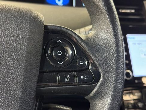 Used 2021 Toyota Prius LE image 30
