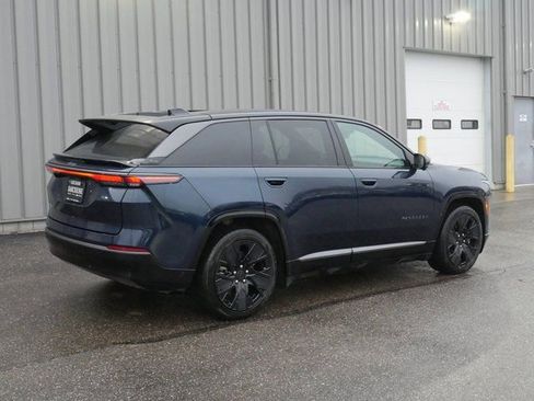 Used 2025 Jeep Wagoneer S Launch Edition image 12