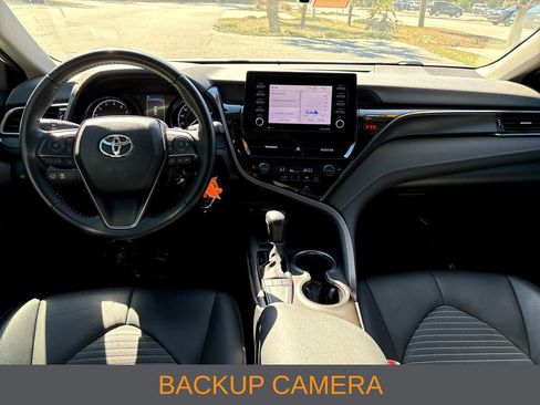 Used 2023 Toyota Camry SE FWD image 4