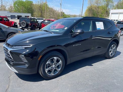 Used 2024 Chevrolet Blazer LT w/ Convenience Package FWD image 2