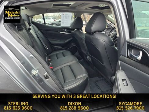 Used 2023 Nissan Maxima SL image 32